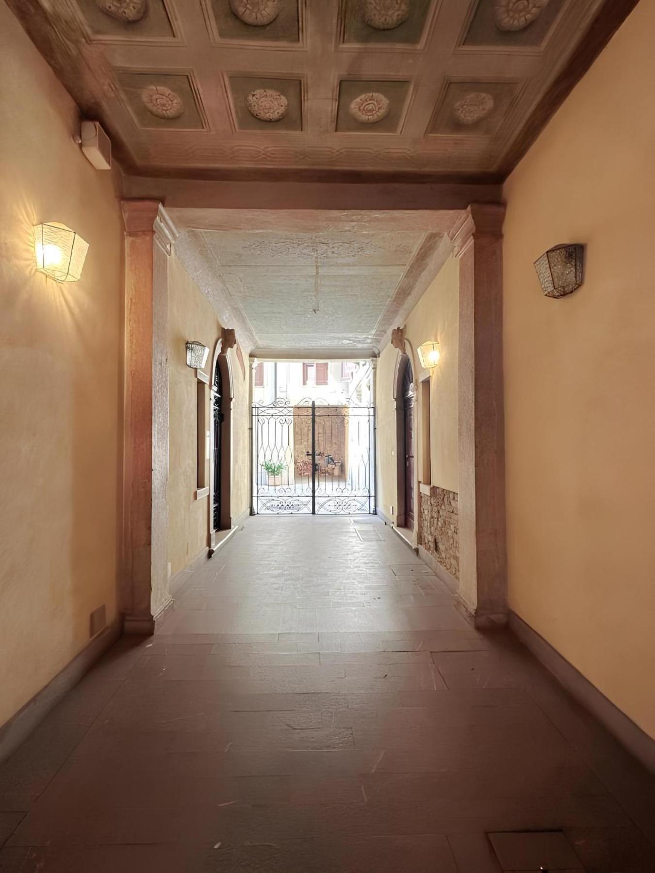 Elle Palace - Simply Elegant Верона Екстер'єр фото